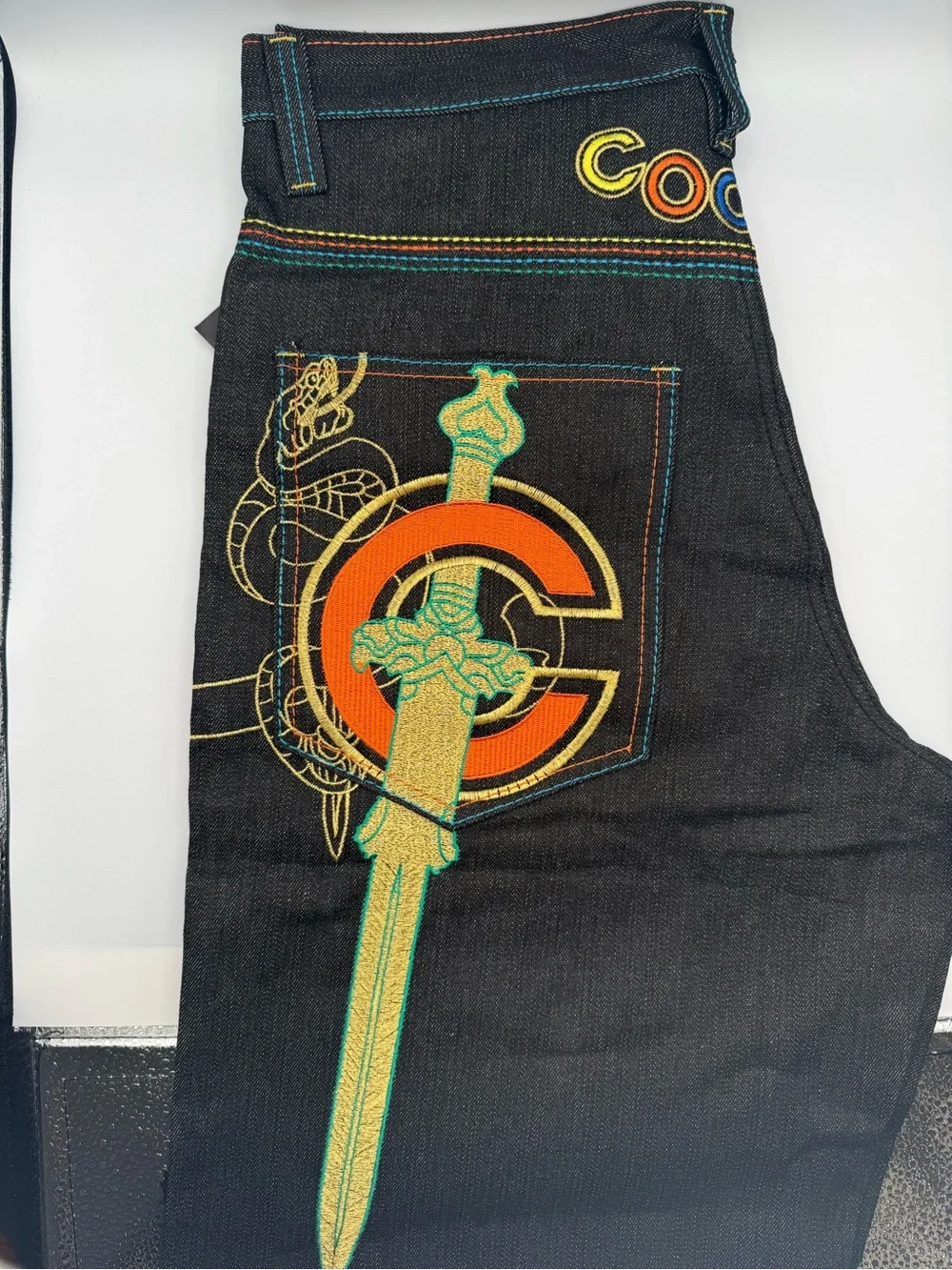 NWT Vintage COOGI Baggy Hip Hop Denim Shorts Dagger Snake Embroidery 34